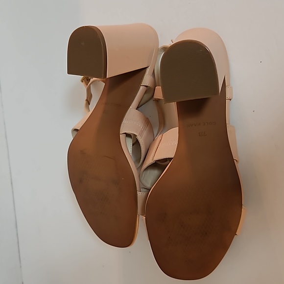 PREOWNED COLE HAAN HEEL - Picture 6 of 8